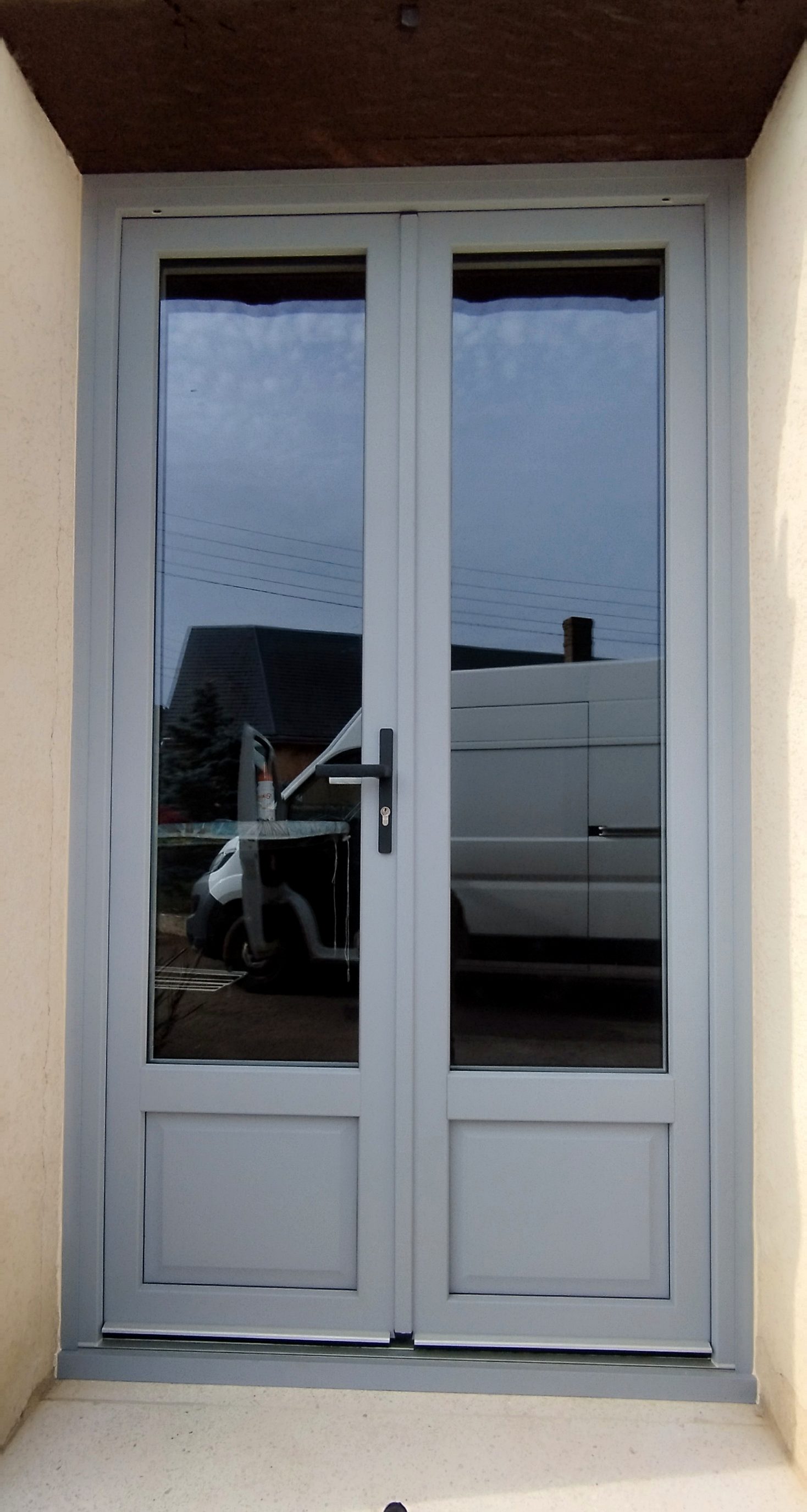 Porte-fenêtre aluminium à deux vantaux — Quentin Fermetures